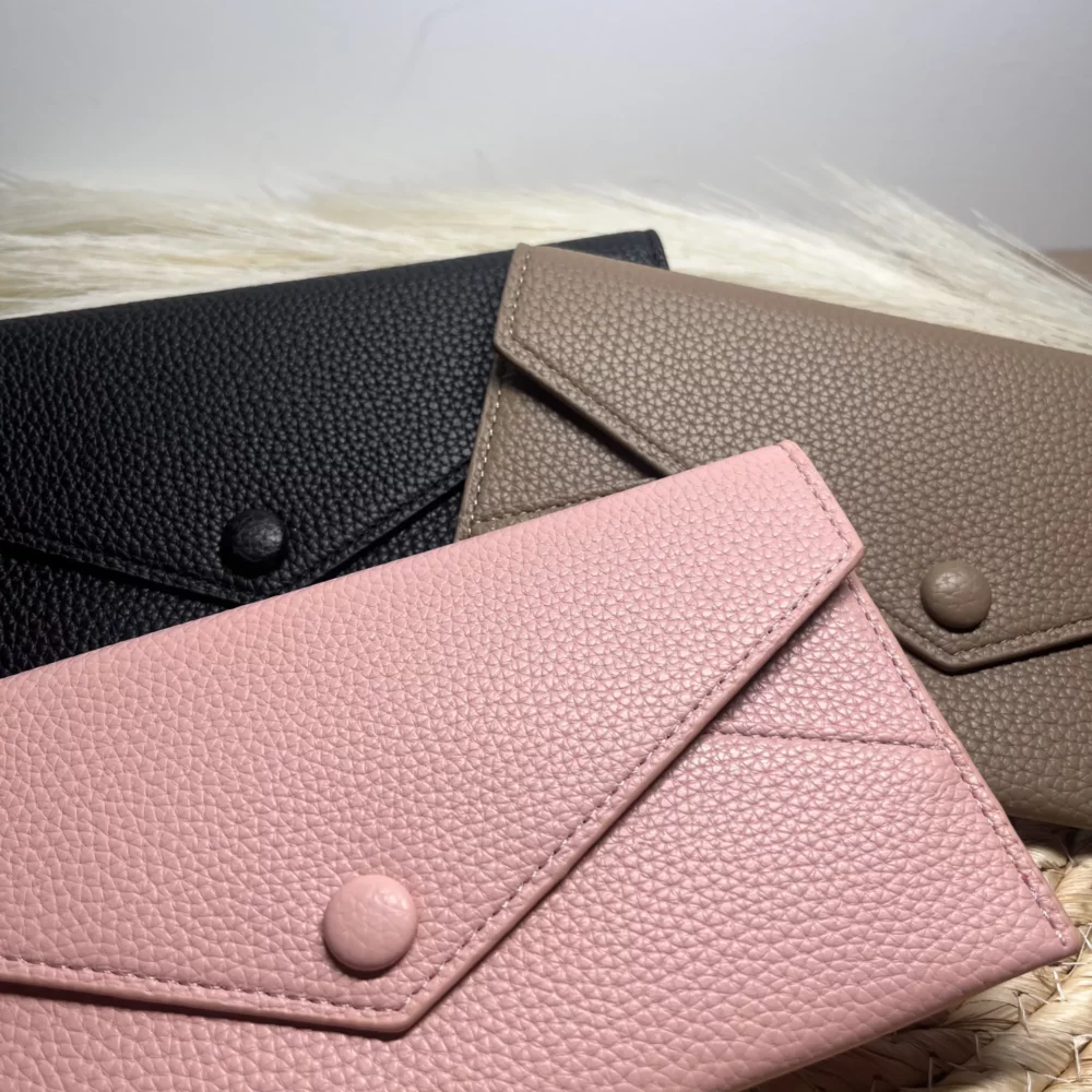 Pochette en similicuir